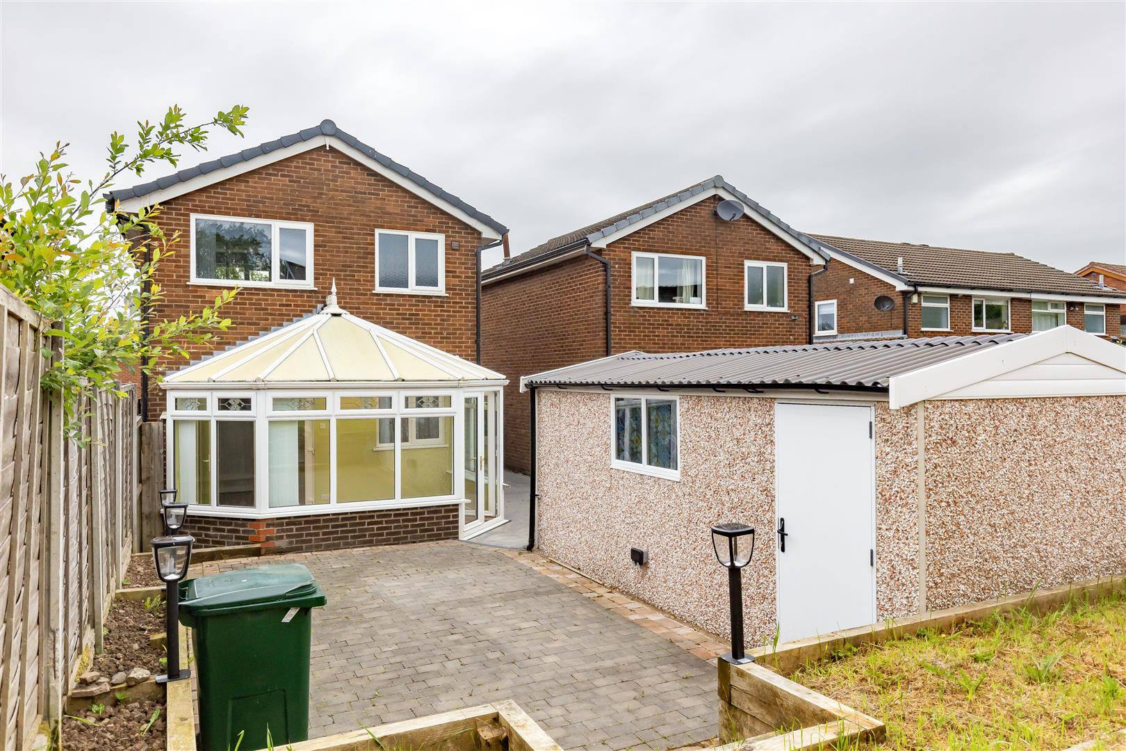 3 bed property in School Field, Preston